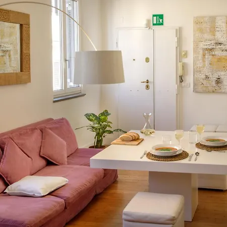 The Right Place 4u Mario De Fiori Apartman